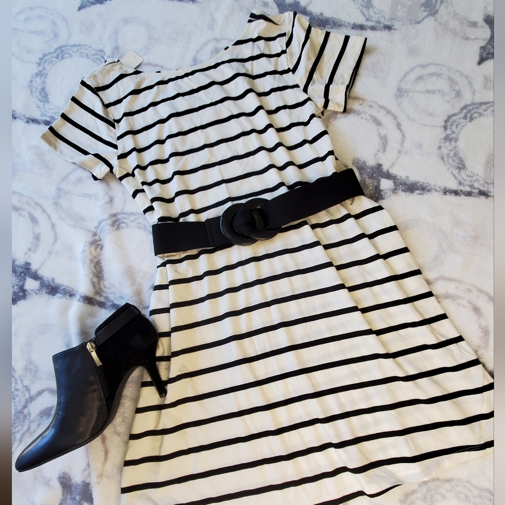 Yelete Striped Dress - Picture 5 of 9